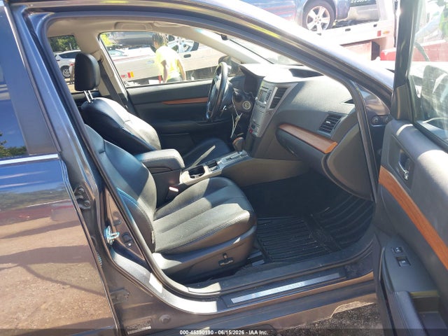 45390190 :رقم المزاد ، 4S4BRBKC2D3220872 vin ، 2013 Subaru Outback 2.5i Limited مزاد بيع