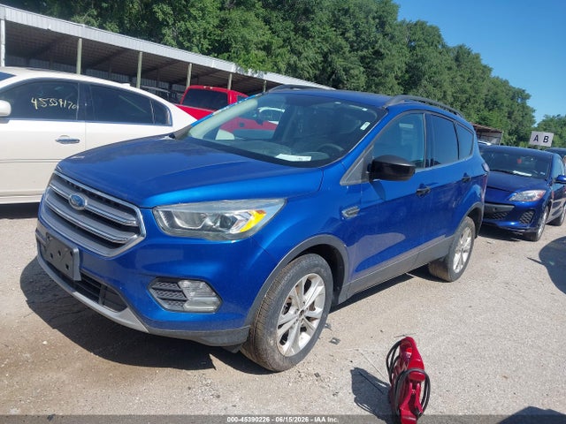 45390226 :رقم المزاد ، 1FMCU0GD1HUB87842 vin ، 2017 Ford Escape Se مزاد بيع