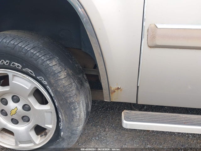 45390291 :رقم المزاد ، 1GNFC16J57J322376 vin ، 2007 Chevrolet Suburban 1500 Lt مزاد بيع
