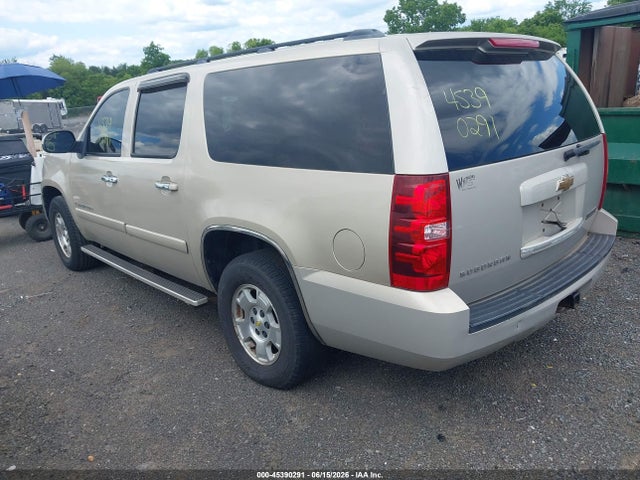 45390291 :رقم المزاد ، 1GNFC16J57J322376 vin ، 2007 Chevrolet Suburban 1500 Lt مزاد بيع