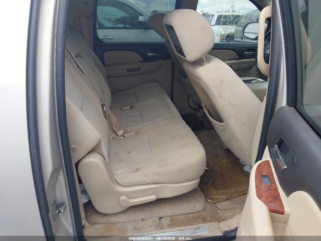45390291 :رقم المزاد ، 1GNFC16J57J322376 vin ، 2007 Chevrolet Suburban 1500 Lt مزاد بيع
