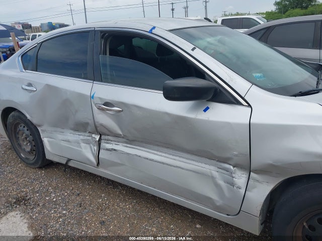 Продаж на аукціоні авто 2018 Nissan Altima 2.5 S, vin: 1N4AL3APXJC201502, номер лоту: 45390299