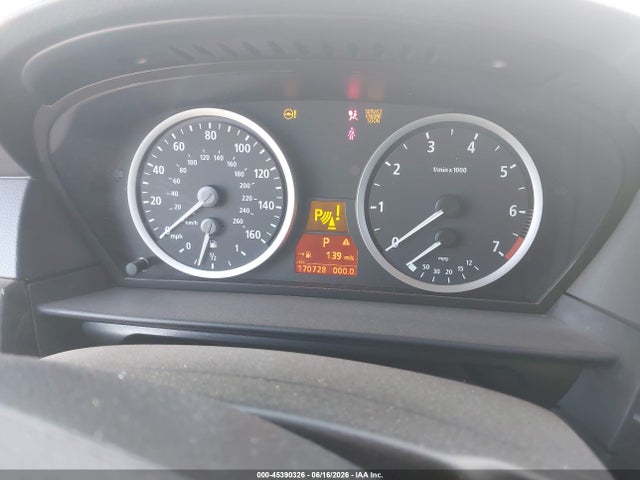 2004 Bmw 530i მანქანა იყიდება აუქციონზე, vin: WBANA73534B812998, აუქციონის ნომერი: 45390326