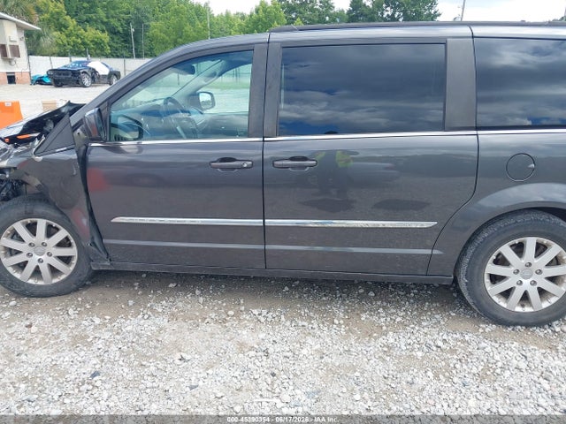 Продажа на аукционе авто 2016 Chrysler Town & Country Touring, vin: 2C4RC1BG0GR127345, номер лота: 45390354