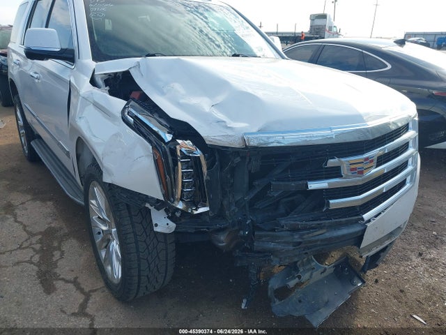 45390374 :رقم المزاد ، 1GYS3BKJ4KR321159 vin ، 2019 Cadillac Escalade Luxury مزاد بيع