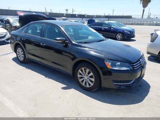 Auction sale of the 2014 Volkswagen Passat 1.8t Wolfsburg Edition, vin: 1VWAT7A32EC112377, lot number: 45390391