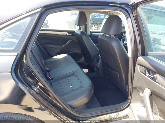 45390391 :رقم المزاد ، 1VWAT7A32EC112377 vin ، 2014 Volkswagen Passat 1.8t Wolfsburg Edition مزاد بيع