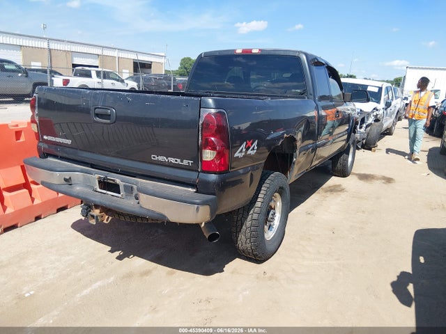 Продажа на аукционе авто 2004 Chevrolet Silverado 2500hd Ls, vin: 1GCHK29UX4E240373, номер лота: 45390409