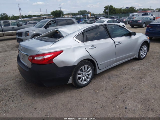 Nissan Altima 2.5 S 2017 1N4AL3AP8HC219913 Image 4