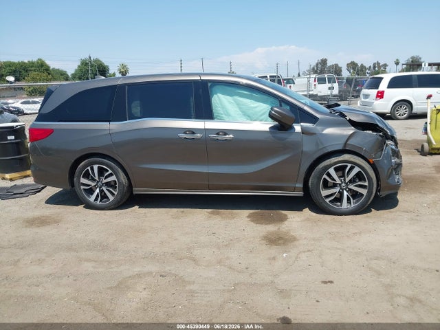 Honda Odyssey Elite 2018 5FNRL6H95JB071380 Image 14