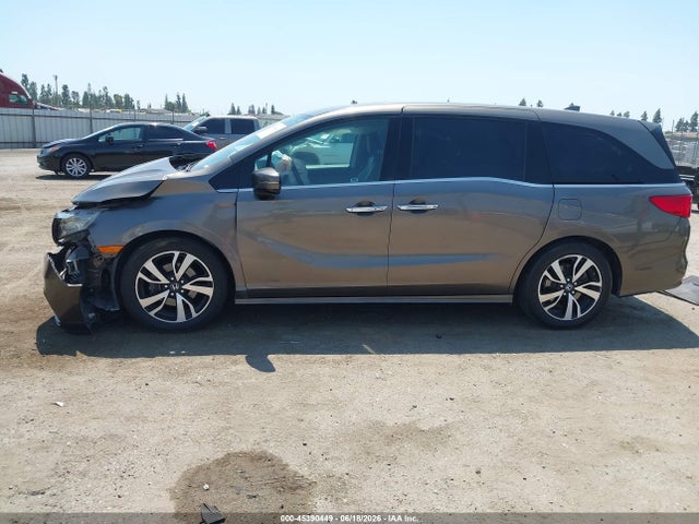 Honda Odyssey Elite 2018 5FNRL6H95JB071380 Image 15