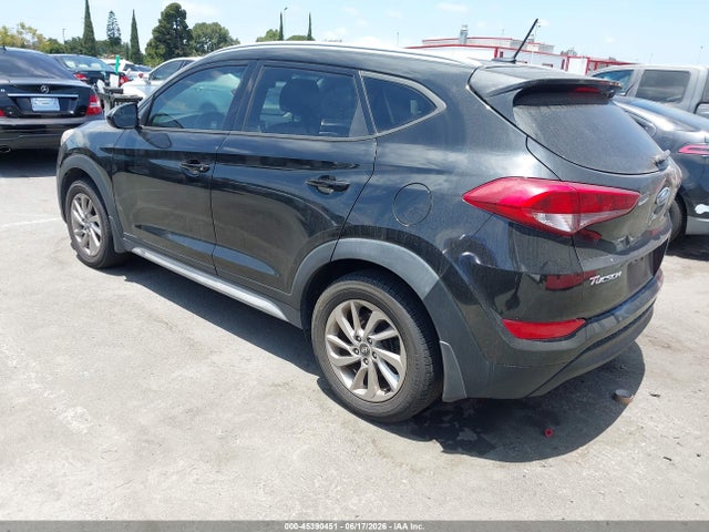 KM8J33A43HU580682 Hyundai TUCSON SE