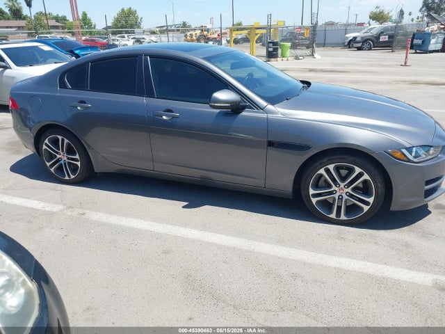 Jaguar Xe 25t Prestige 2018 SAJAE4FX0JCP28341 Image 13