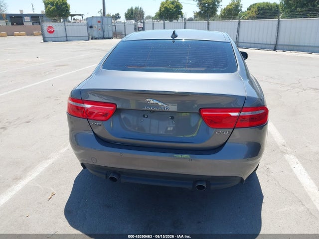 Jaguar Xe 25t Prestige 2018 SAJAE4FX0JCP28341 Image 16