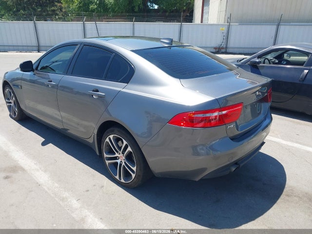 Jaguar Xe 25t Prestige 2018 SAJAE4FX0JCP28341 Image 3