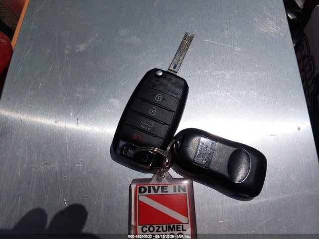 45390522 :رقم المزاد ، KNDJP3A57F7139442 vin ، 2015 Kia Soul + مزاد بيع
