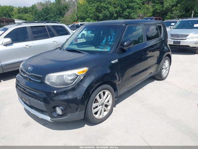 KIA SOUL + 2018 KNDJP3A53J7898629 Image 2