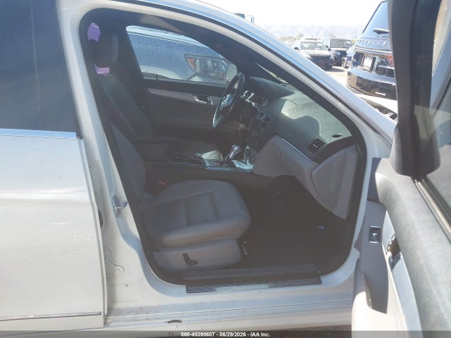 Продаж на аукціоні авто 2008 Mercedes-benz C 300 Luxury/sport, vin: WDDGF54XX8R036342, номер лоту: 45390607