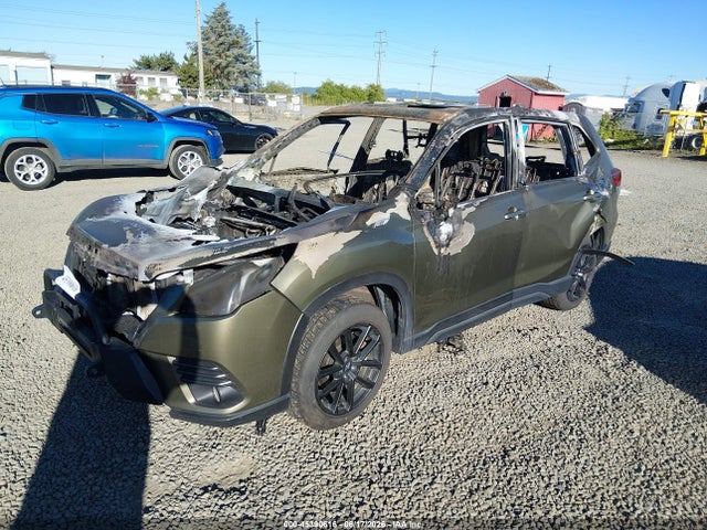 Subaru Forester Limited 2022 JF2SKANC2NH493282 Image 2