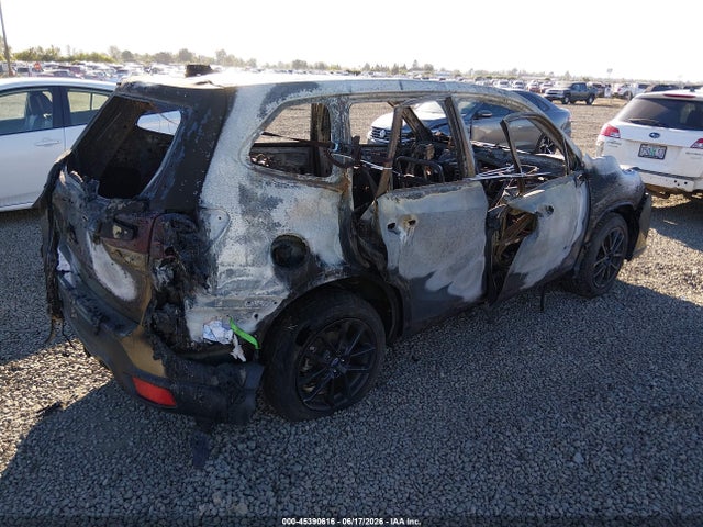 Subaru Forester Limited 2022 JF2SKANC2NH493282 Image 4