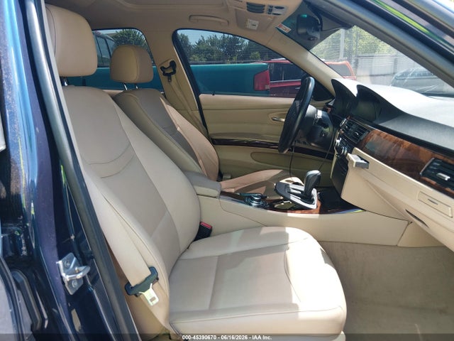 2011 Bmw 328i მანქანა იყიდება აუქციონზე, vin: WBAPH7C5XBE677115, აუქციონის ნომერი: 45390670