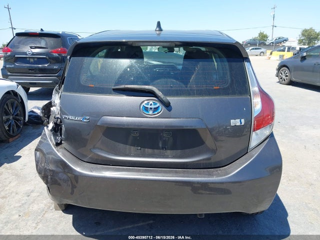 45390712 :رقم المزاد ، JTDKDTB30F1101368 vin ، 2015 Toyota Prius C Two مزاد بيع