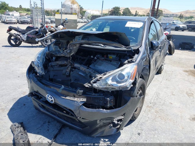 2015 Toyota Prius C Two მანქანა იყიდება აუქციონზე, vin: JTDKDTB30F1101368, აუქციონის ნომერი: 45390712