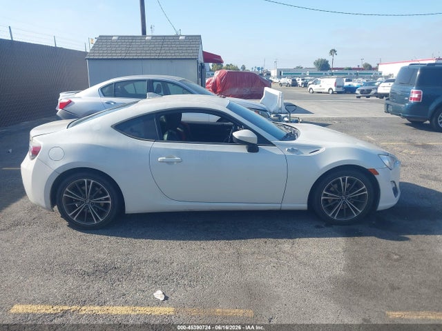 Scion FR-S 2015 JF1ZNAA12F9705849 Image 13