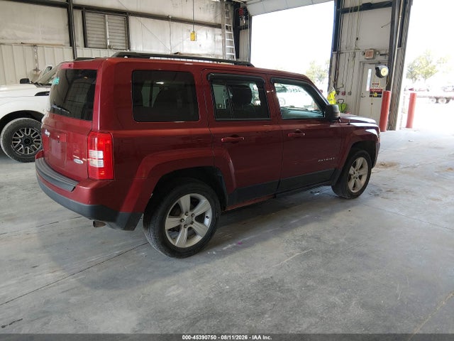 1C4NJPFAXGD642031 Jeep Patriot Latitude