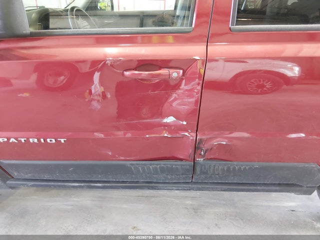 1C4NJPFAXGD642031 Jeep Patriot Latitude