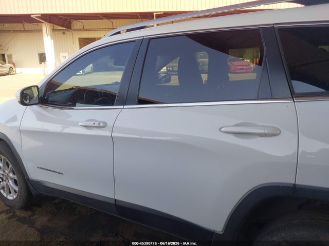 Jeep Cherokee Latitude 2015 1C4PJMCS8FW728543 Image 14