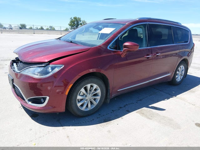 45390842 :رقم المزاد ، 2C4RC1BG7JR277525 vin ، 2018 Chrysler Pacifica Touring L مزاد بيع