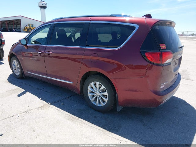 45390842 :رقم المزاد ، 2C4RC1BG7JR277525 vin ، 2018 Chrysler Pacifica Touring L مزاد بيع