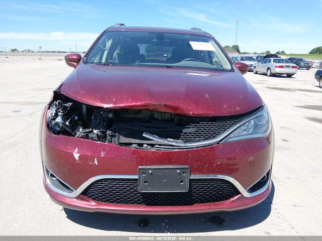 45390842 :رقم المزاد ، 2C4RC1BG7JR277525 vin ، 2018 Chrysler Pacifica Touring L مزاد بيع