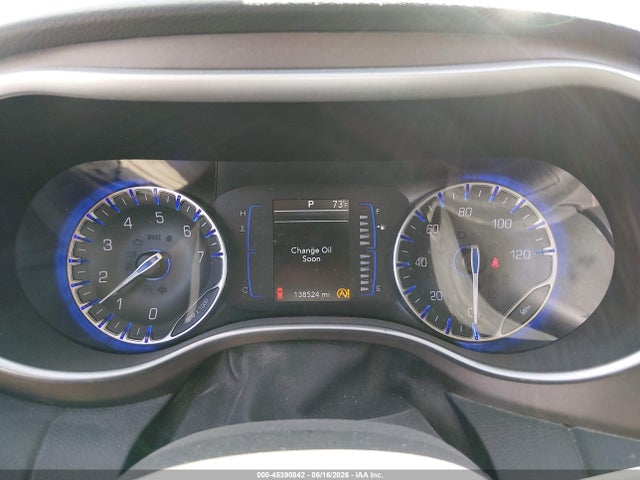 45390842 :رقم المزاد ، 2C4RC1BG7JR277525 vin ، 2018 Chrysler Pacifica Touring L مزاد بيع