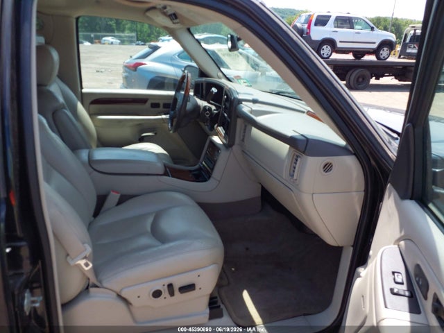 2004 Cadillac Escalade Standard მანქანა იყიდება აუქციონზე, vin: 1GYEC63T34R265660, აუქციონის ნომერი: 45390890