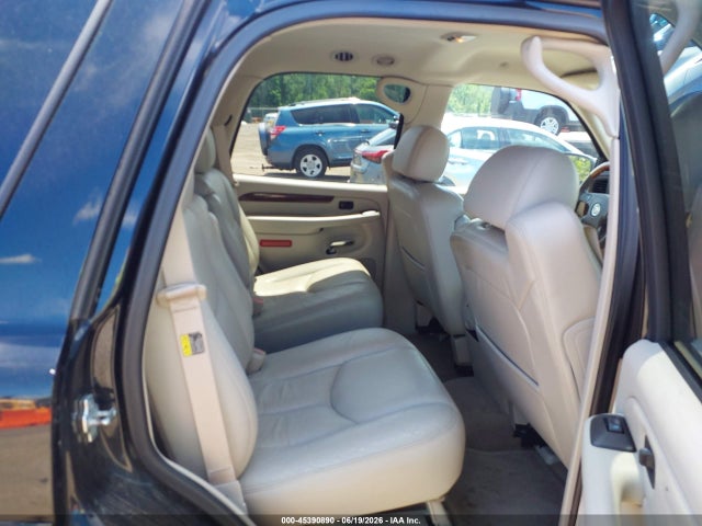 2004 Cadillac Escalade Standard მანქანა იყიდება აუქციონზე, vin: 1GYEC63T34R265660, აუქციონის ნომერი: 45390890