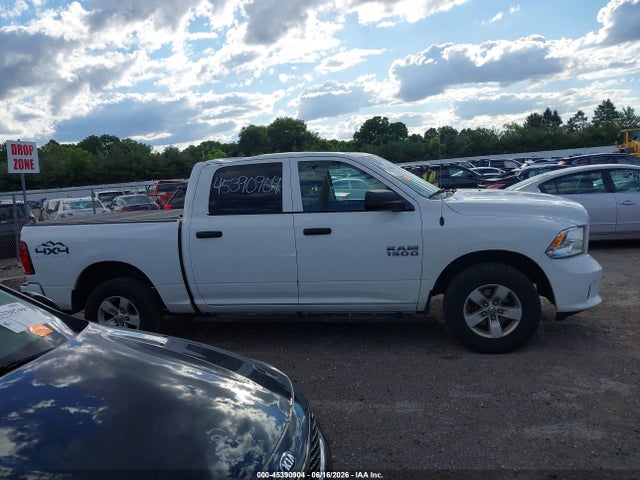 45390904 :رقم المزاد ، 1C6RR7KG0HS597576 vin ، 2017 Ram 1500 Express  4x4 5'7 Box مزاد بيع