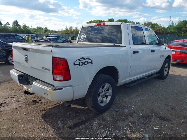 45390904 :رقم المزاد ، 1C6RR7KG0HS597576 vin ، 2017 Ram 1500 Express  4x4 5'7 Box مزاد بيع