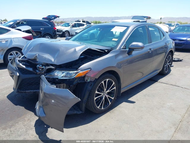 Toyota CAMRY SE 2018 4T1B11HK7JU626359 Image 2