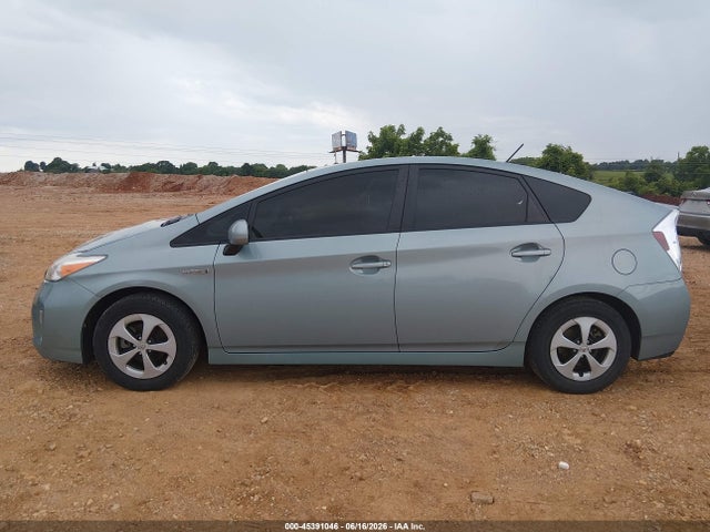 Toyota Prius Three 2015 JTDKN3DU6F1875031 Image 14