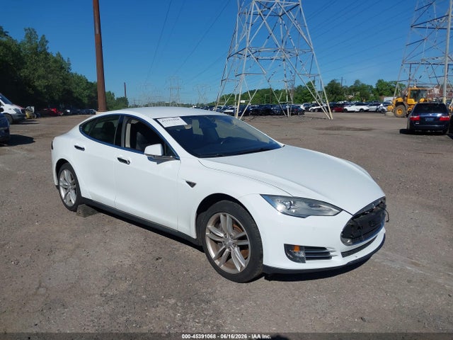 Продаж на аукціоні авто 2014 Tesla Model S, vin: 5YJSA1S14EFP63620, номер лоту: 45391068