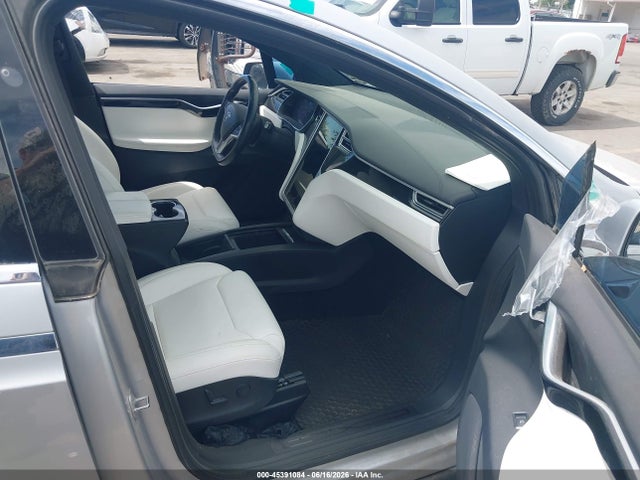 Tesla Model X 100d/75d/90d 2017 5YJXCBE26HF068098 Image 5