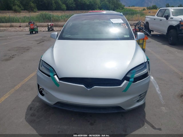 Tesla Model X 100d/75d/90d 2017 5YJXCBE26HF068098 Image 6