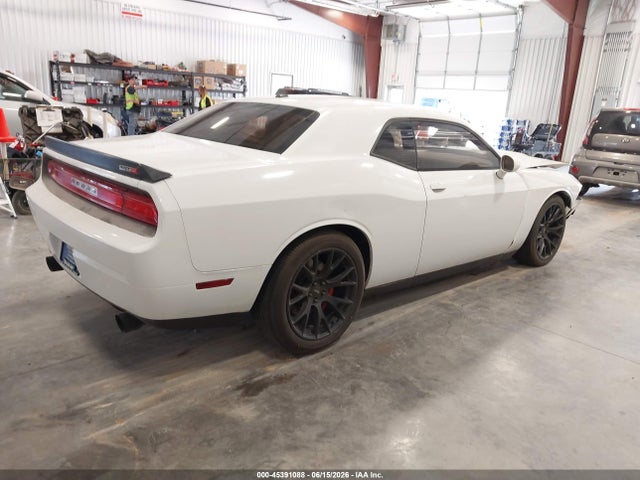 2014 Dodge Challenger Srt8 Core მანქანა იყიდება აუქციონზე, vin: 2C3CDYDJ3EH136990, აუქციონის ნომერი: 45391088