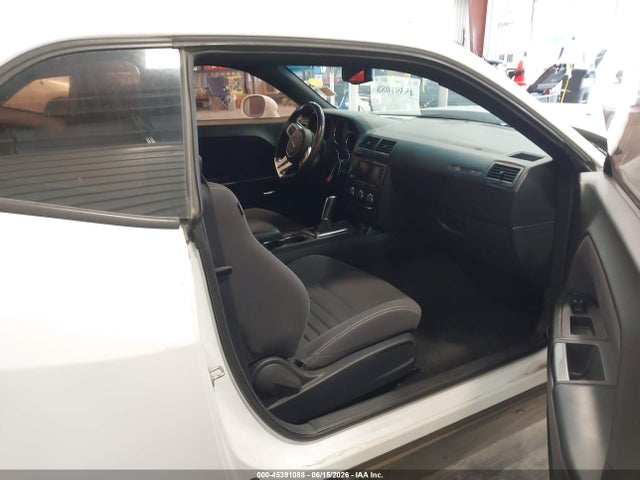 2014 Dodge Challenger Srt8 Core მანქანა იყიდება აუქციონზე, vin: 2C3CDYDJ3EH136990, აუქციონის ნომერი: 45391088