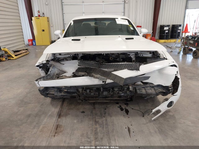 2014 Dodge Challenger Srt8 Core მანქანა იყიდება აუქციონზე, vin: 2C3CDYDJ3EH136990, აუქციონის ნომერი: 45391088