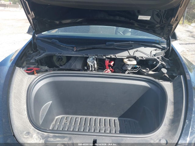 Продажа на аукционе авто 2023 Tesla Model Y Awd/long Range Dual Motor All-wheel Drive, vin: 7SAYGDEE5PF802147, номер лота: 45391103