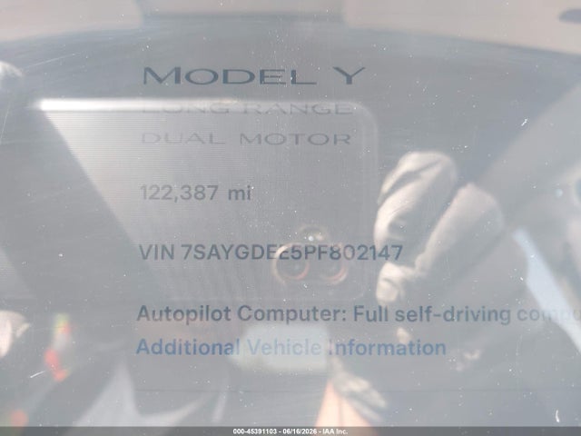Продажа на аукционе авто 2023 Tesla Model Y Awd/long Range Dual Motor All-wheel Drive, vin: 7SAYGDEE5PF802147, номер лота: 45391103