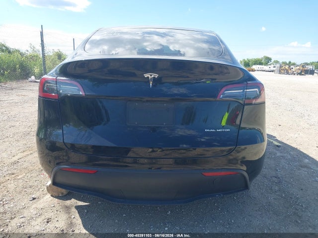 Продажа на аукционе авто 2023 Tesla Model Y Awd/long Range Dual Motor All-wheel Drive, vin: 7SAYGDEE5PF802147, номер лота: 45391103